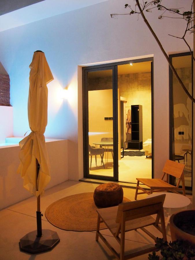 Suites 9 Malaga, Three Unique Suites With Private Plunge Pool Exterior photo